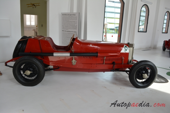 Alfa Romeo RL 1922-1927 (1924 Targa Florio roadster), prawy bok