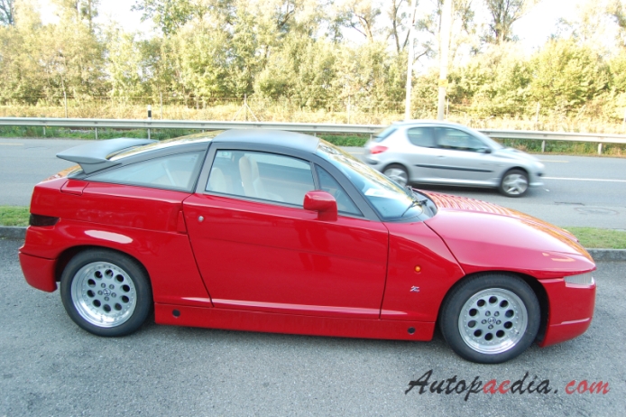 Alfa Romeo SZ (Sprint Zagato) 1989-1992 (1992 Coupé 2d), prawy bok