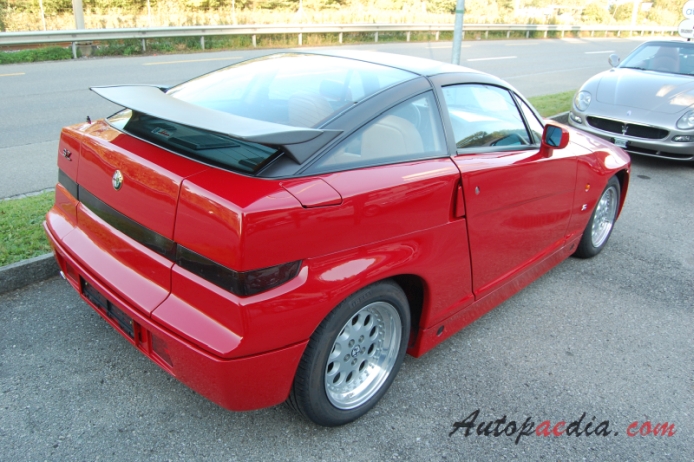 Alfa Romeo SZ (Sprint Zagato) 1989-1992 (1992 Coupé 2d), right rear view