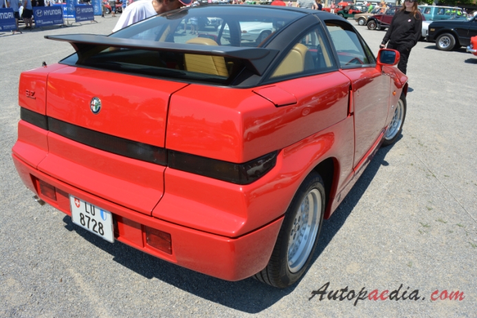 Alfa Romeo SZ (Sprint Zagato) 1989-1992 (Coupé 2d),  left rear view
