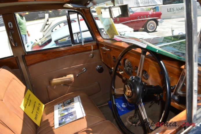 Alvis TC 21 1953-1955 (1954 21/100 Grey Lady Mulliners limuzyna 4d), wnętrze