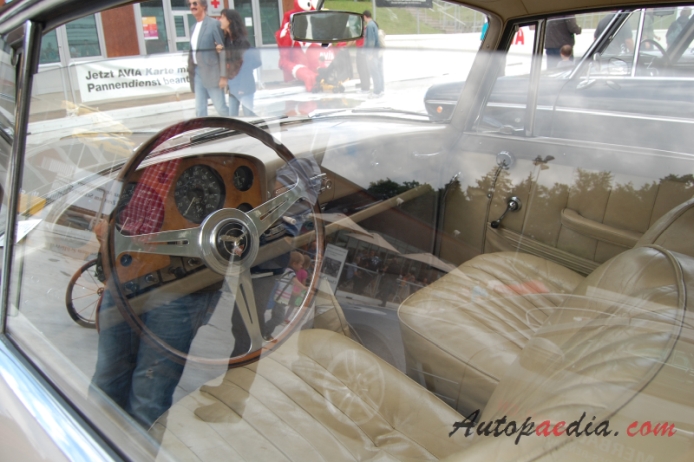 Alvis TD 21 1958-1963 (1959 Graber Special Coupé 2d), interior