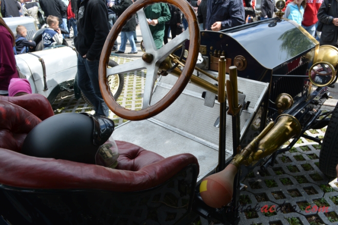 American LaFrance type 10 1911-1920 (1915 Speedster), interior