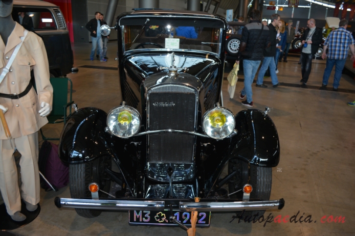 Amilcar typ M 1928-1935 (1932 M3 berlina 4d), przód
