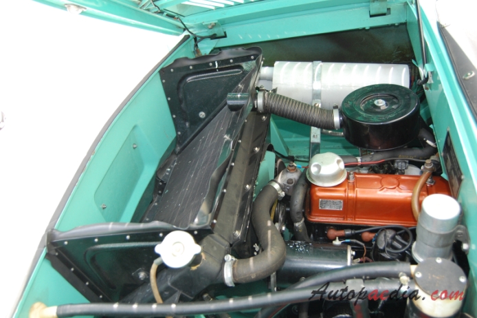 Amphicar 770 1961-1968 (1964 amphibious vehicle 2d), engine  
