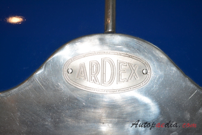 Ardex 1952-1955 (1952 125 ccm microcar), emblemat przód 