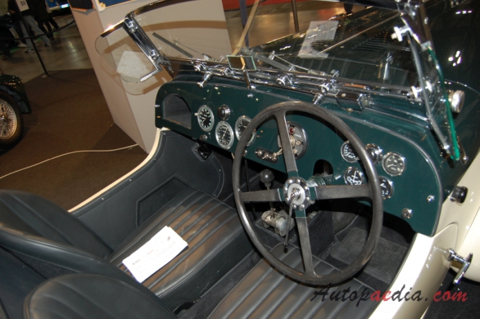 Aston Martin C typ 1938-1939 (1939 Speed C Bertelli roadster 2d), wnętrze