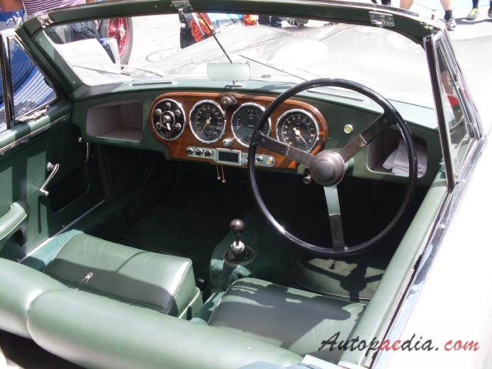 Aston Martin DB2 1950-1953 (1951 convertible), wnętrze