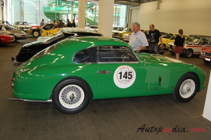 Aston Martin DB2 1950-1953 (1951 Coupé), prawy bok