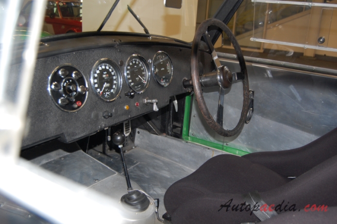 Aston Martin DB2 1950-1953 (1951 Coupé), interior