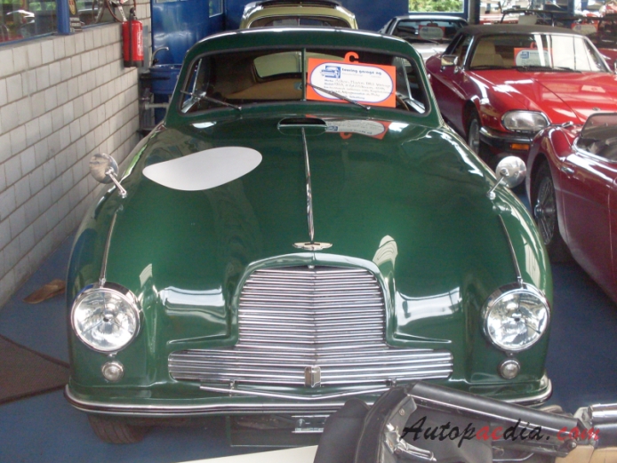 Aston Martin DB2 1950-1953 (1953 Vantage), przód