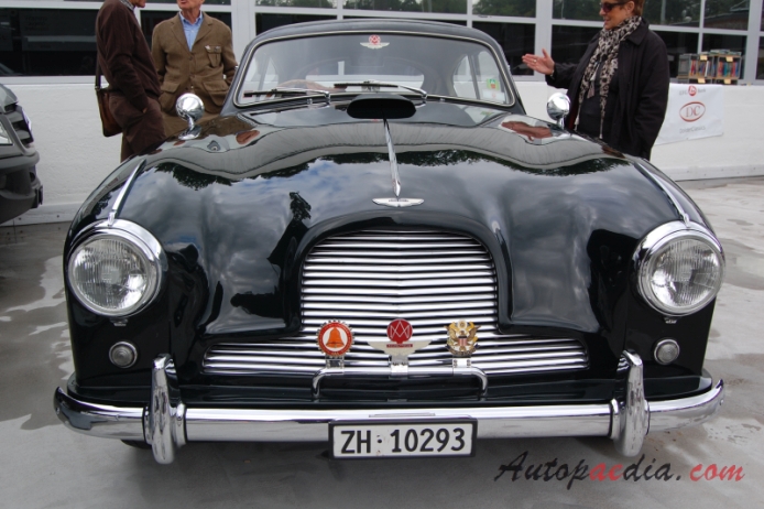 Aston Martin DB2/4 1953-1957 (1953-1955 Mk I hatchback 2d), przód