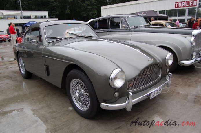 Aston Martin DB2/4 Mark III 1957-1959 (hatchback 3d), right front view