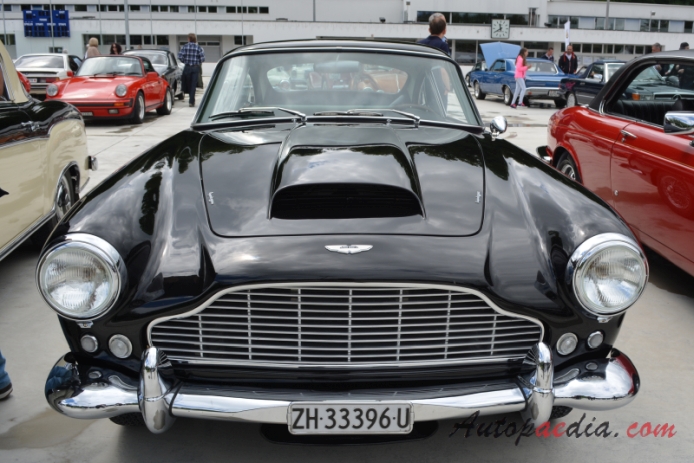 Aston Martin DB4 1958-1963 (1960-1961 Series 2 Coupé 2d), przód