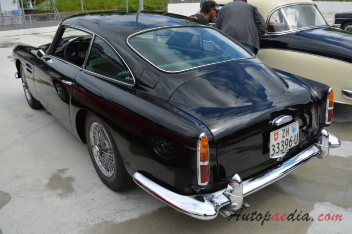 Aston Martin DB4 1958-1963 (1960-1961 Series 2 Coupé 2d), lewy tył