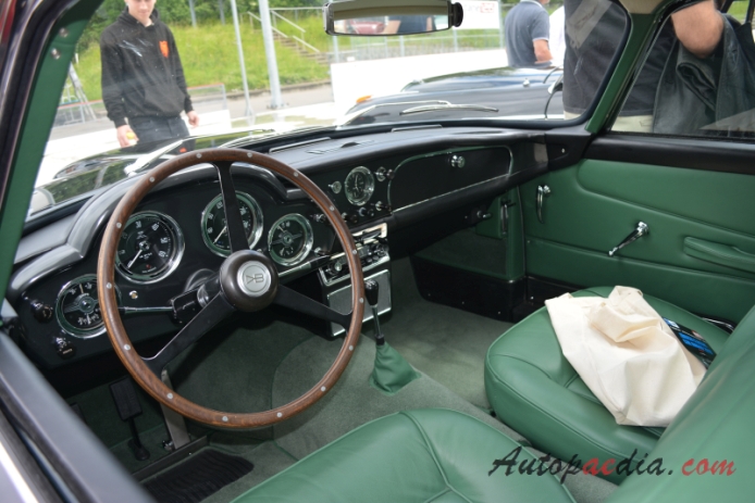 Aston Martin DB4 1958-1963 (1960-1961 Series 2 Coupé 2d), wnętrze