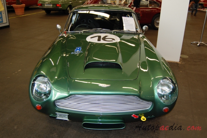 Aston Martin DB4 1958-1963 (1960 GT), przód