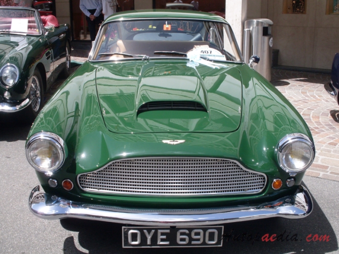 Aston Martin DB4 1958-1963 (1960 Series 1 saloon 2+2), przód