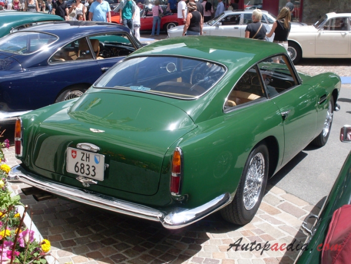 Aston Martin DB4 1958-1963 (1960 Series 1 saloon 2+2), prawy tył