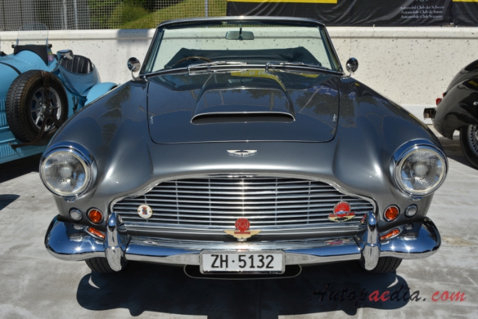 Aston Martin DB4 1958-1963 (1961-1962 Series 4 cabriolet 2d), front view
