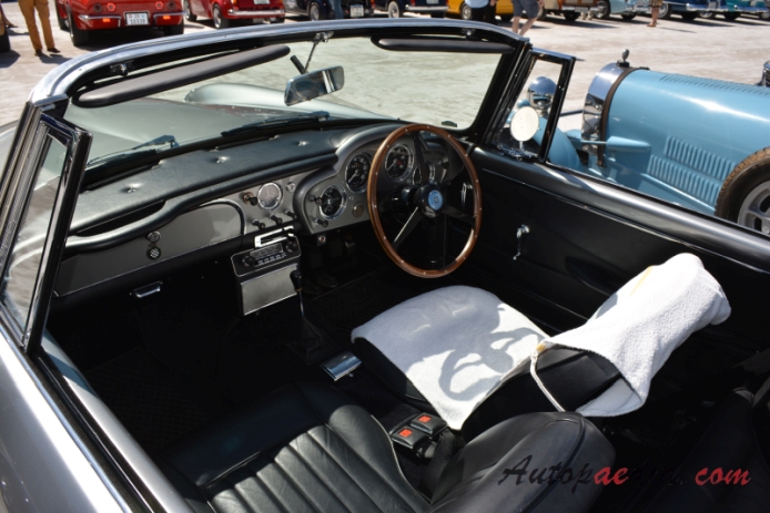 Aston Martin DB4 1958-1963 (1961-1962 Series 4 cabriolet 2d), interior