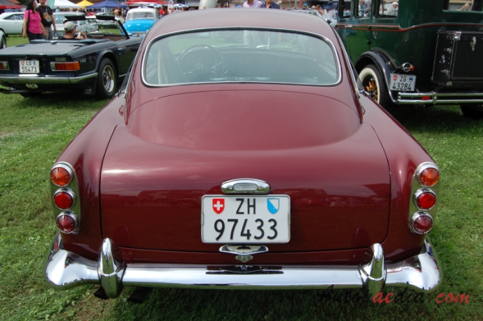 Aston Martin DB4 1958-1963 (1961 Series 3 Coupé 2d), rear view