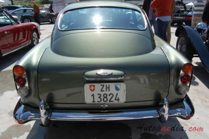 Aston Martin DB4 1958-1963 (1962-1963 Series 5), rear view