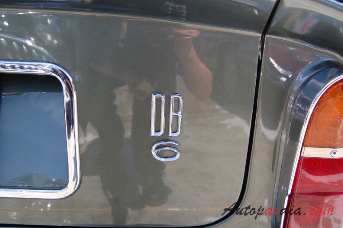 Aston Martin DB6 1965-1971 (1965-1969 Mk I Vantage), emblemat tył 