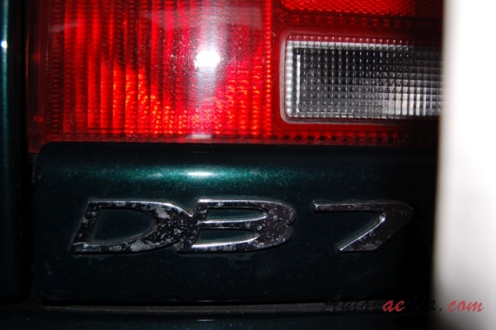 Aston Martin DB7 1994-2004 (1998 Coupé 2d), emblemat tył 