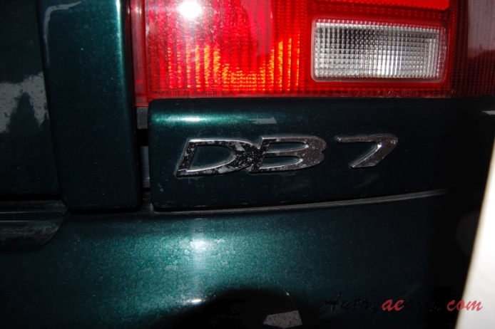 Aston Martin DB7 1994-2004 (1998 Coupé 2d), rear emblem  