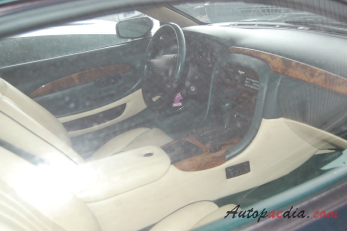 Aston Martin DB7 1994-2004 (1998 Coupé 2d), interior