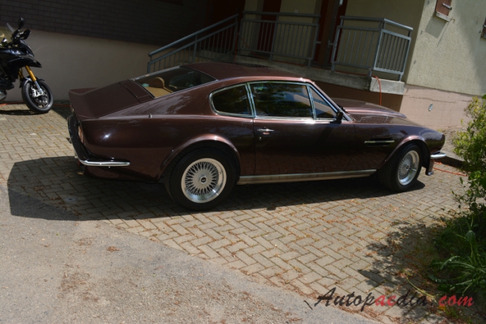 Aston Martin V8 1972-1989 (1978-1985 Series 4 Oscar India Vantage), prawy bok