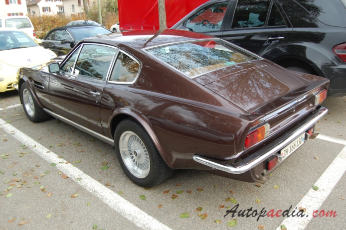 Aston Martin V8 1972-1989 (1978-1985 Series 4 Oscar India Vantage), lewy tył