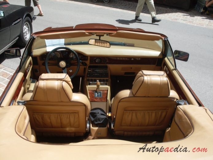 Aston Martin V8 1972-1989 (1979 Volante), interior