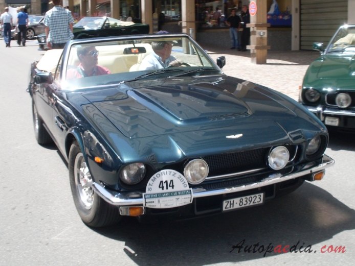 Aston Martin V8 1972-1989 (1980 Volante), prawy przód