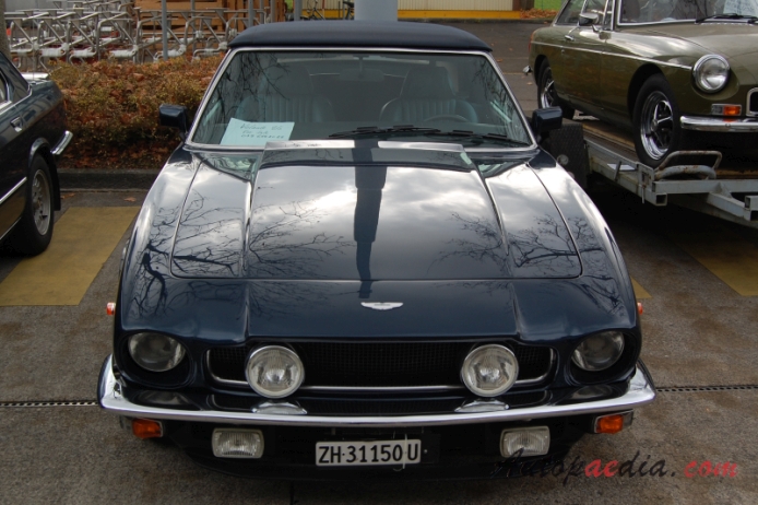 Aston Martin V8 1972-1989 (1986 Volante), przód