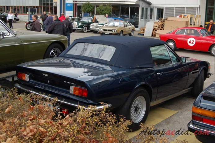 Aston Martin V8 1972-1989 (1986 Volante), right rear view