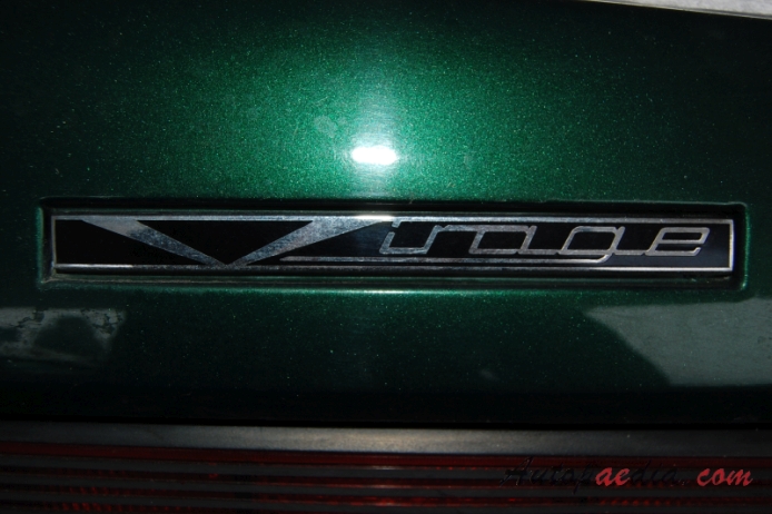 Aston Martin Virage 1989-1996 (1991 Coupé 2d), rear emblem  