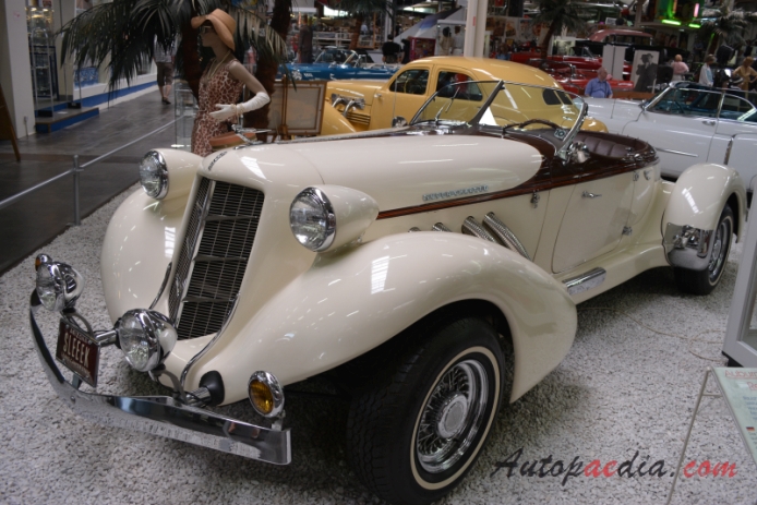 Auburn 851 (852) Speedster 1935-1936 (1955 replica), left front view