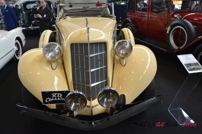 Auburn 852 Speedster 1935-1936 (1936 phaeton Sedan 4d), front view