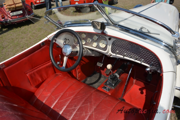 Auburn 866 Speedster 1967-1981, interior