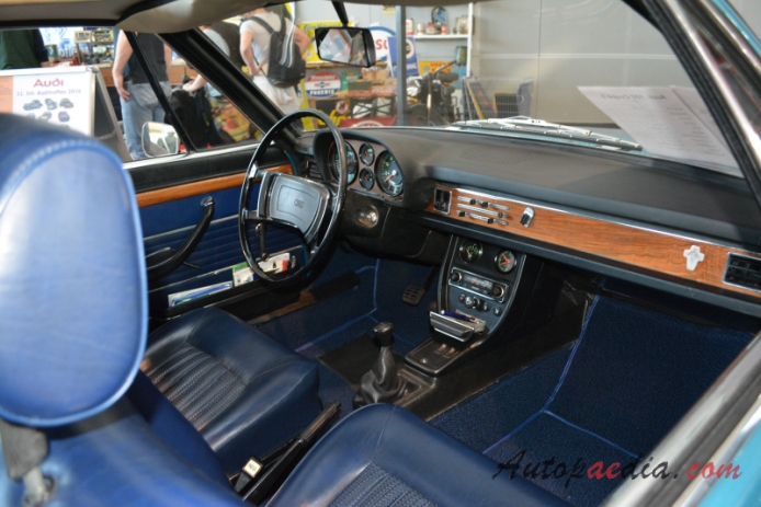 Audi 100 Coupé S 1969-1976 (1974 Coupé 2d), interior