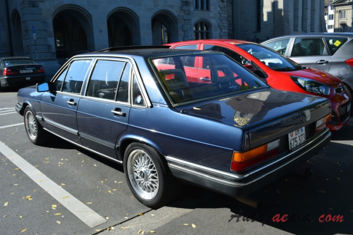 Audi 100 C2 1976-1982 (1979-1982 200 5T sedan 4d),  left rear view
