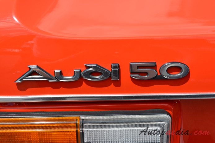 Audi 50 1974-1978 (LS hatchback 3d), emblemat przód 