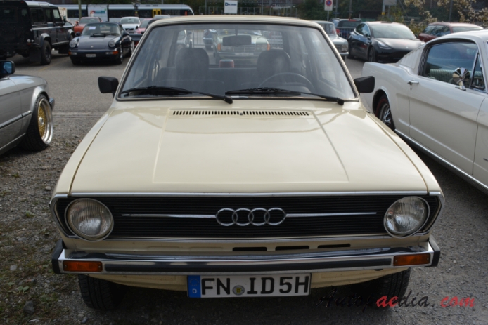 Audi 50 1974-1978 (LS hatchback 3d), przód