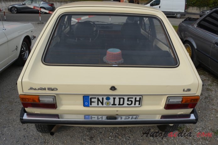 Audi 50 1974-1978 (LS hatchback 3d), tył