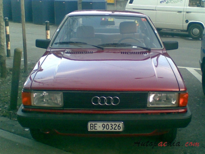 Audi 80 B2 1978-1986 (1978-1984 Audi 80 sedan 4d CL), front view