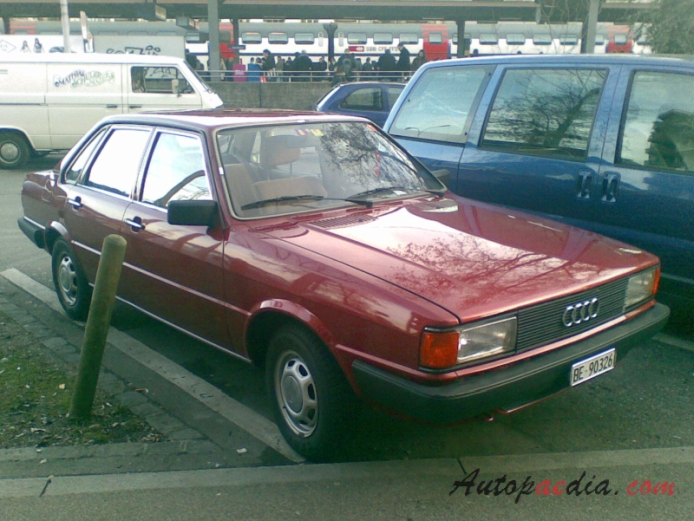 Audi 80 B2 1978-1986 (1978-1984 Audi 80 sedan 4d CL), prawy przód