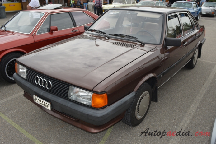 Audi 80 B2 1978-1986 (1984-1986 Audi 80 CC sedan 4d), left front view