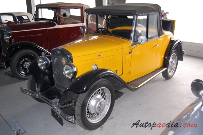 Austin Seven 1922-1939 (1933 tourer), left front view